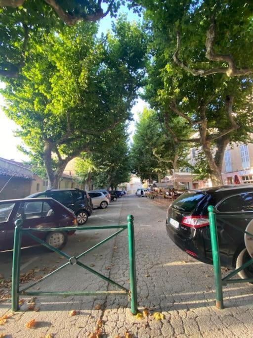 Appart Neuf Au Coeur Du Village De Collobrières Buitenkant foto